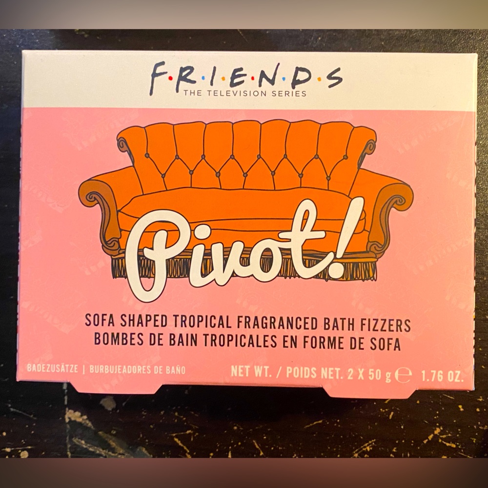 FRIENDS Pivot Couch Bath Bomb